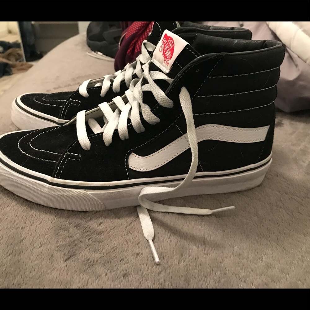 woman’s size 9, sk8-hi vans